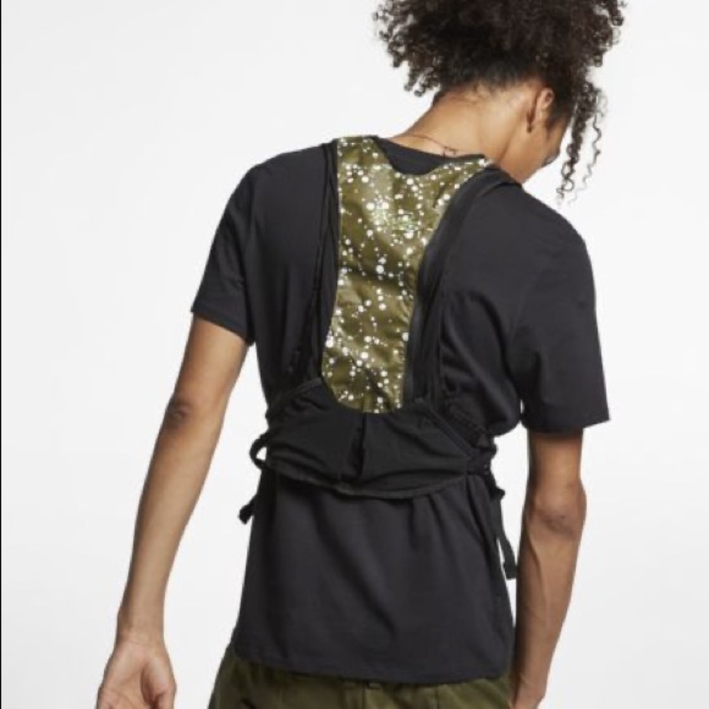 Nike Lab ACG Hydration Race Vest Size S/M NWT $130 - Picture 9 of 14